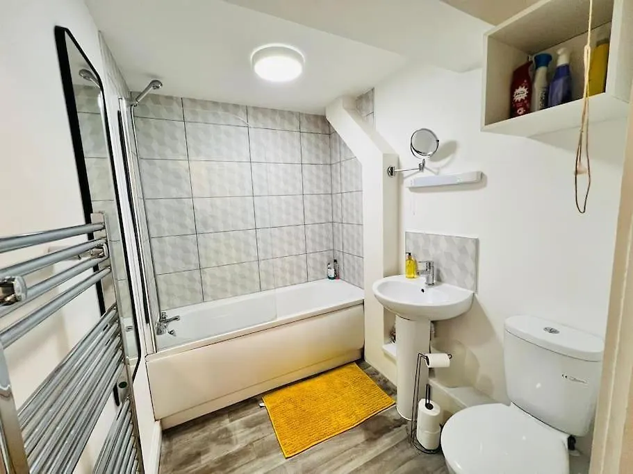 Lovely 2 Bedroom Flat With Free Parking Flat 5 نوتينغهام