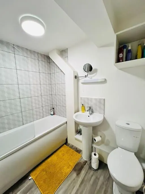 شقة Lovely 2 Bedroom Flat With Free Parking Flat 5 نوتينغهام
